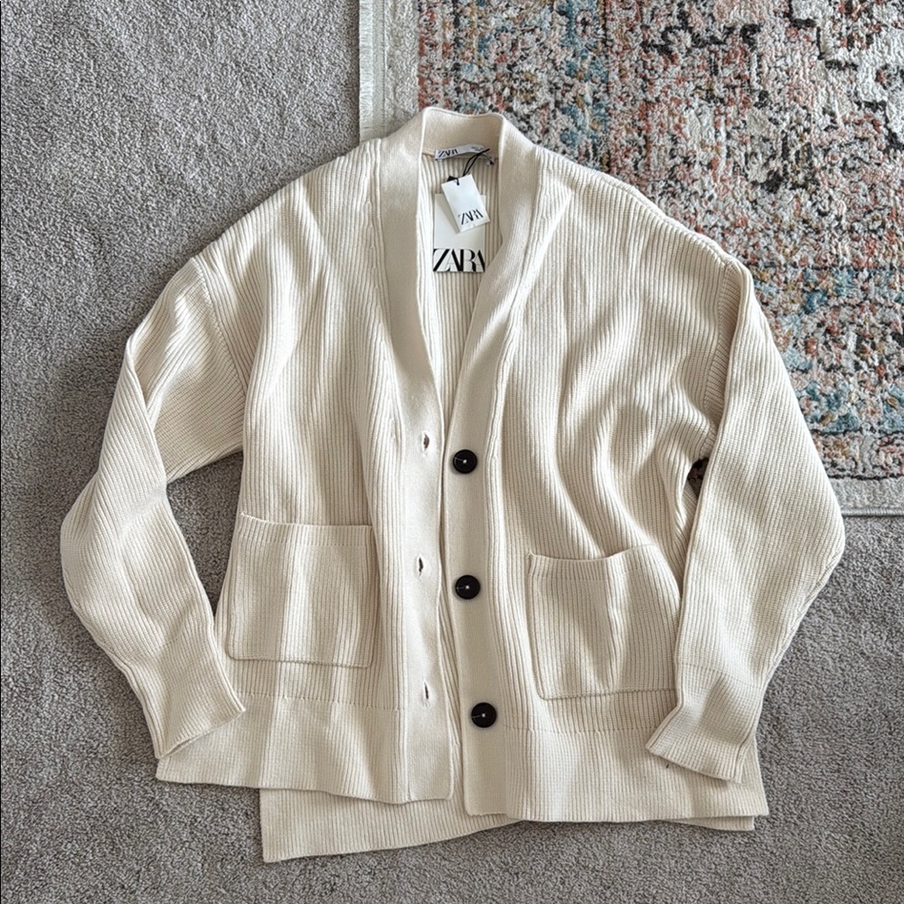 NEW- Zara Chunky Knit Sweater